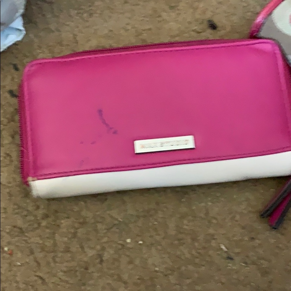 Wallet pink and white